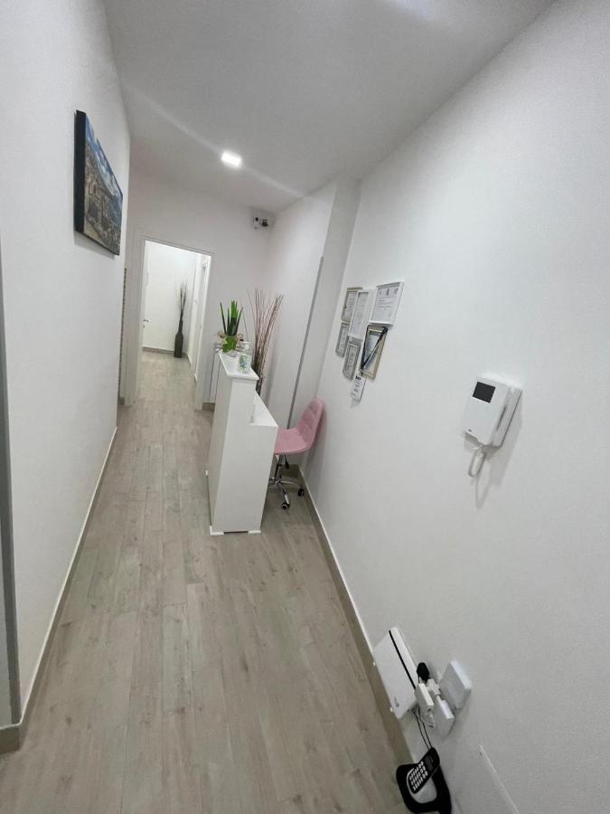 נאפולי New Era Rooms מראה חיצוני תמונה