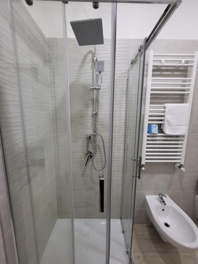נאפולי New Era Rooms מראה חיצוני תמונה