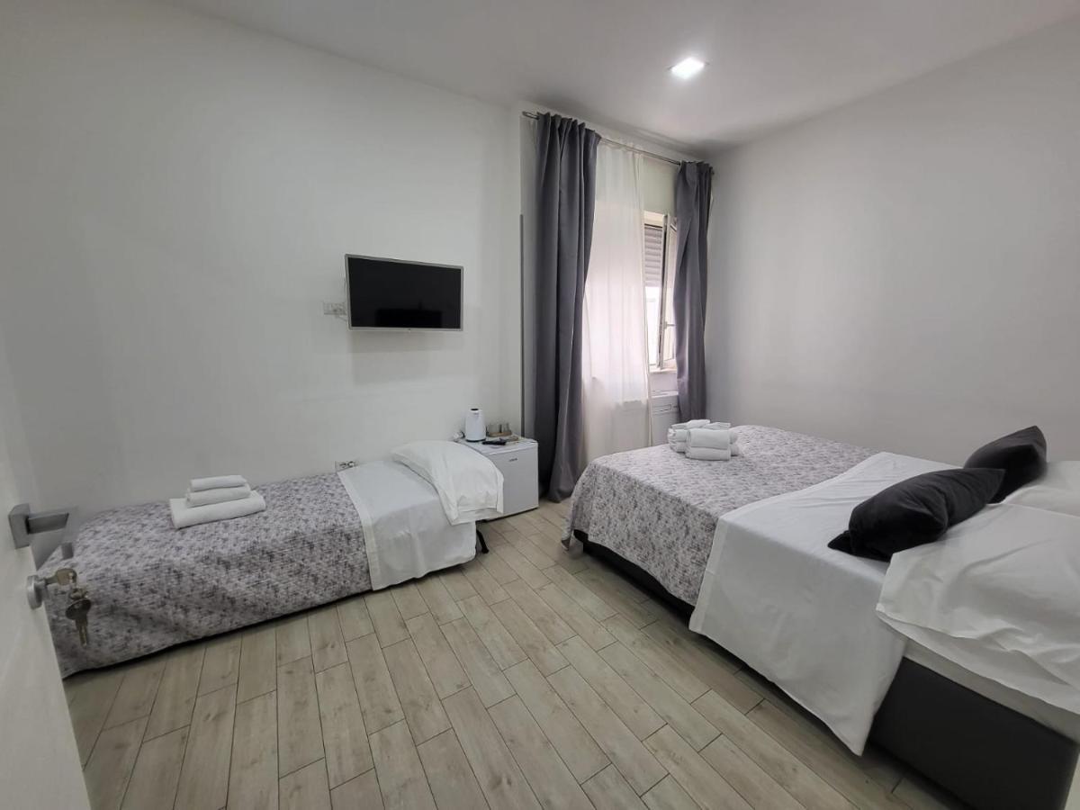 נאפולי New Era Rooms מראה חיצוני תמונה