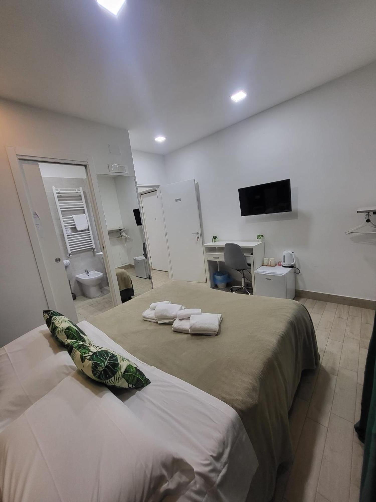 נאפולי New Era Rooms מראה חיצוני תמונה