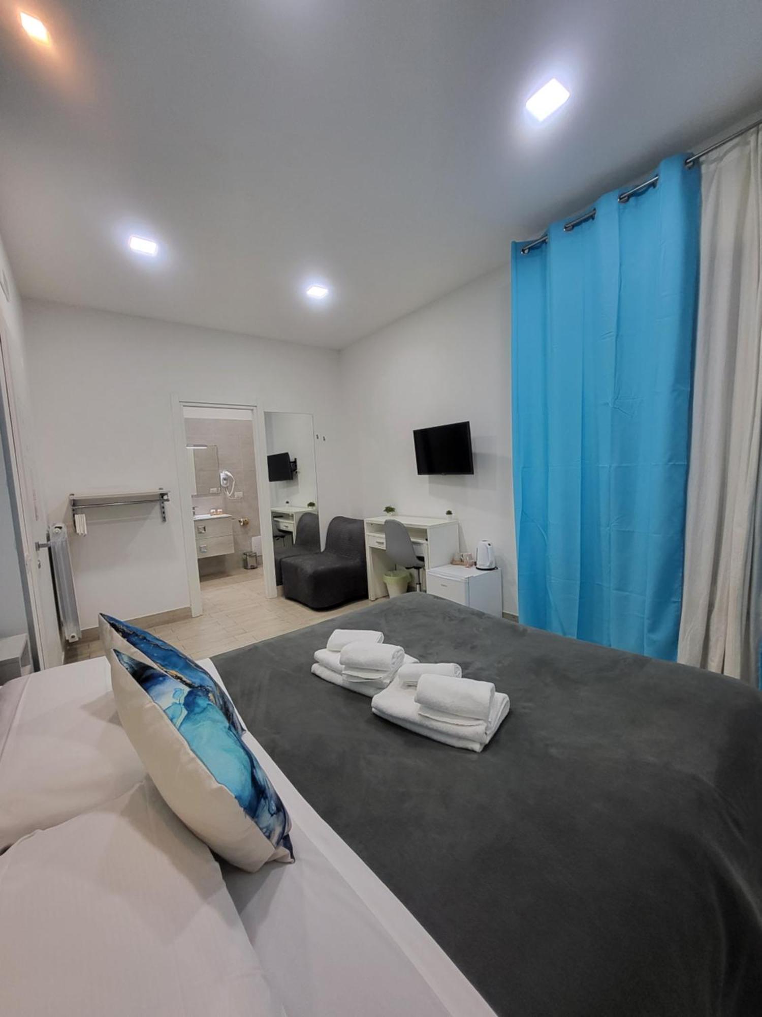 נאפולי New Era Rooms מראה חיצוני תמונה