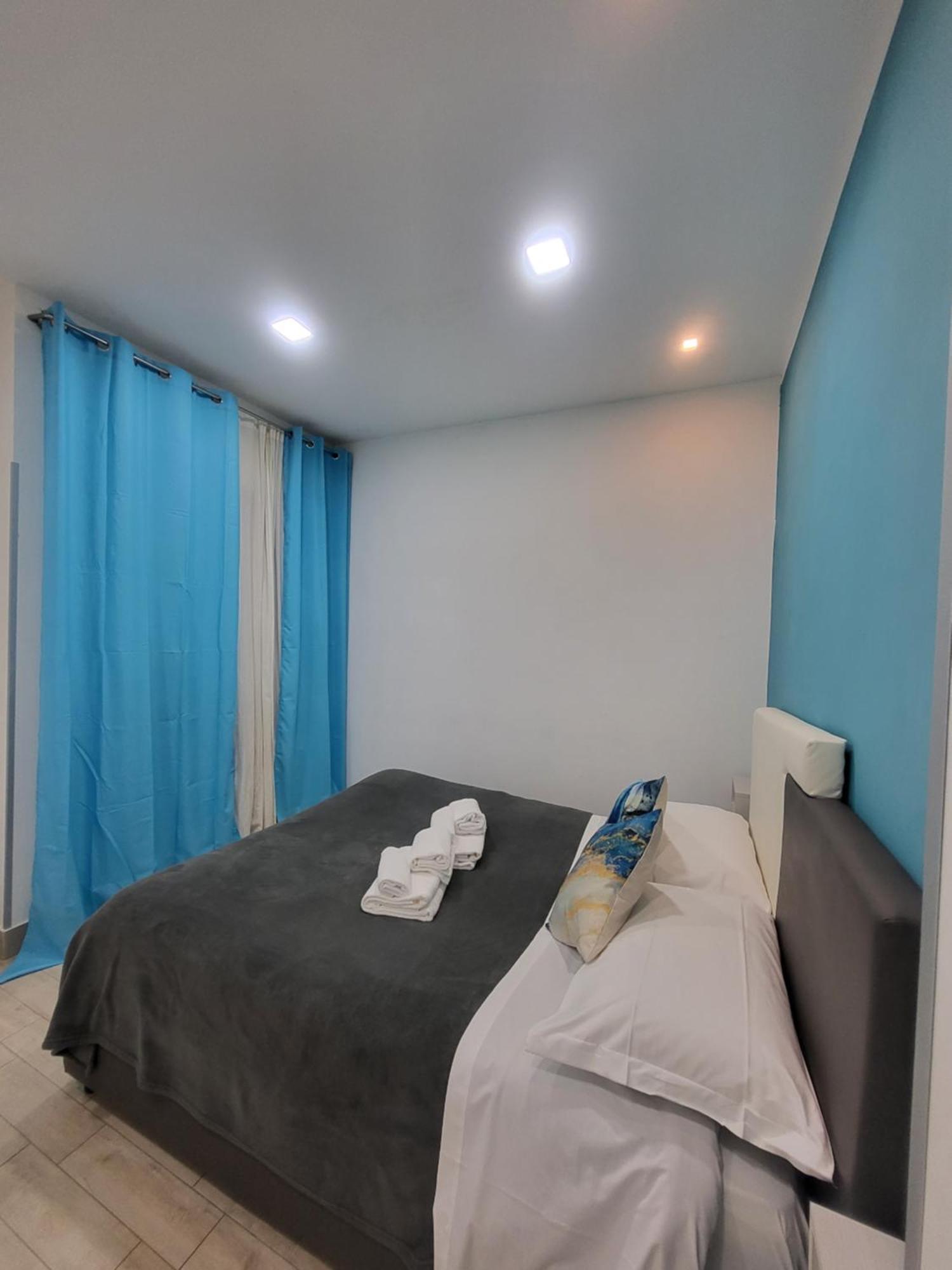 נאפולי New Era Rooms מראה חיצוני תמונה